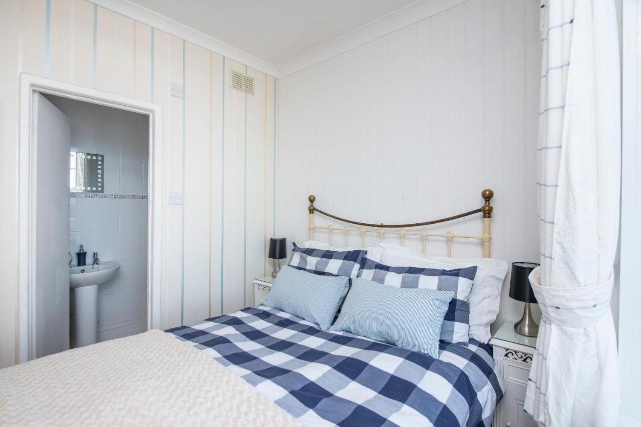 Ravensbury Hotel New Quay Buitenkant foto